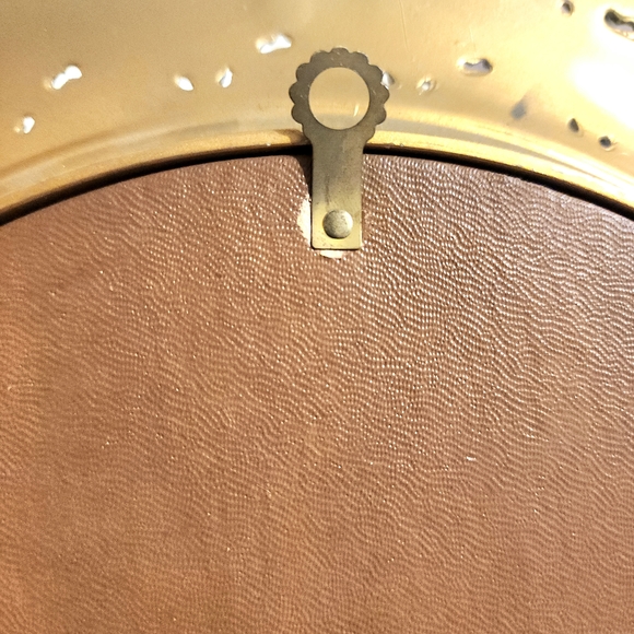 Vintage-Inspired Gold Picture Frame with Portrait - Picture 7 of 7